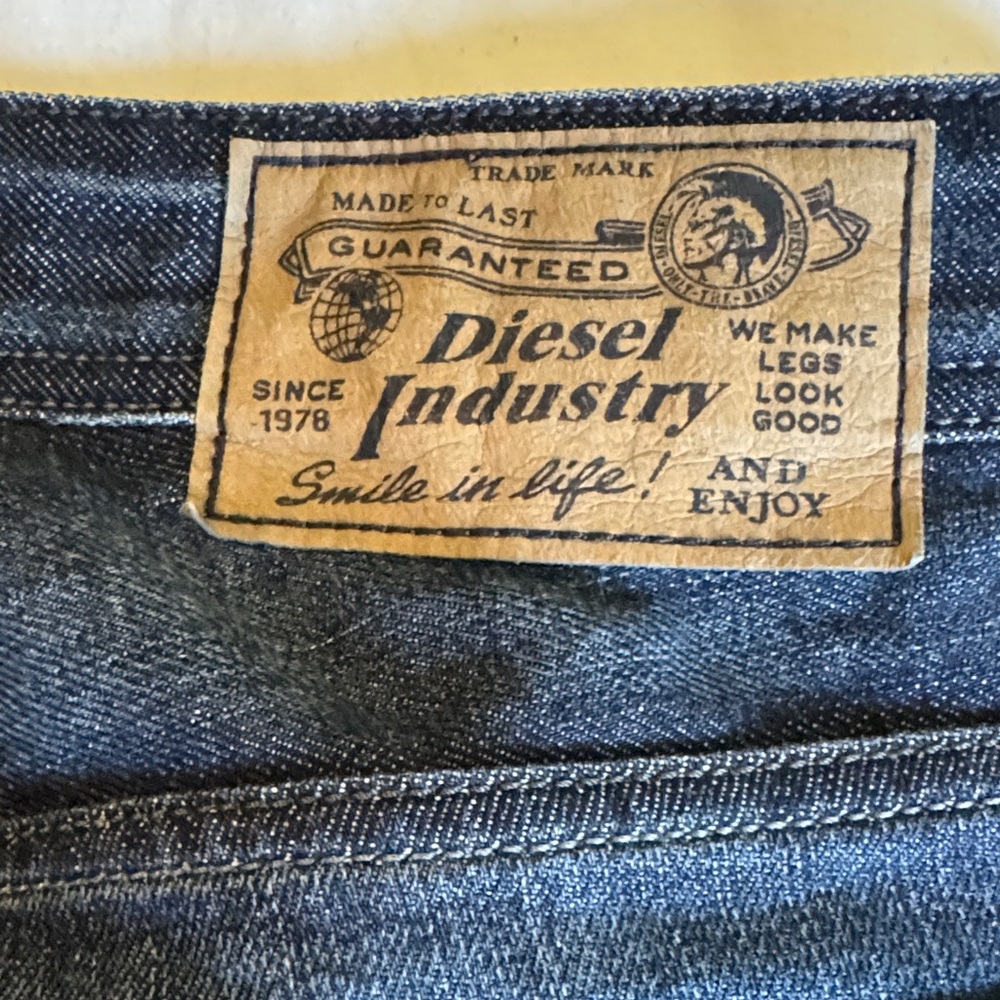 Diesel Men's Deep Indigo Bootcut Jeans - Picture 4 of 5